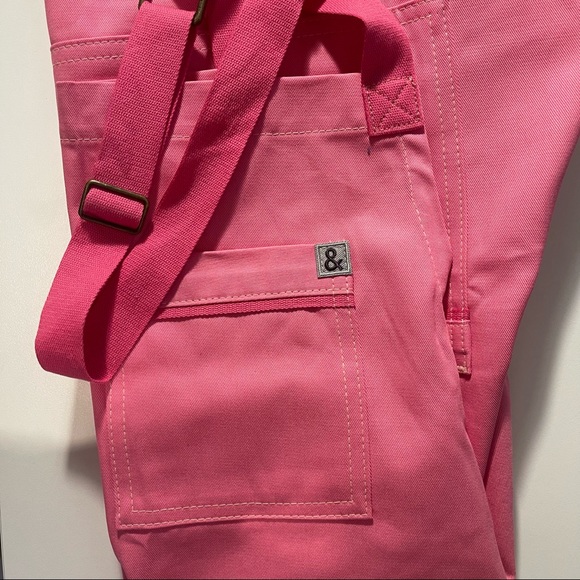 Hedley & Bennett Bubblegum Pink Carryall Apron - Picture 9 of 9